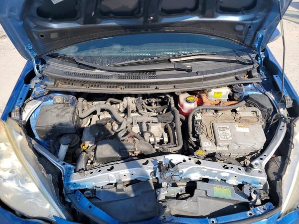 2013 TOYOTA PRIUS — Engine bay