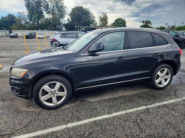 2012 AUDI Q5 Premium Plus