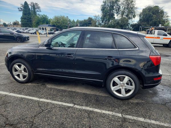 2012 AUDI Q5 Premium Plus