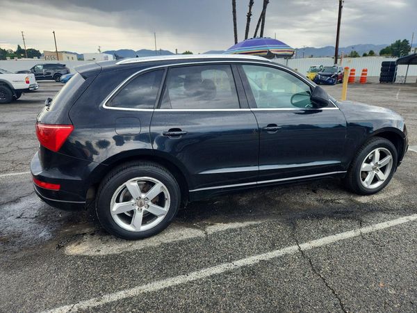 2012 AUDI Q5 Premium Plus