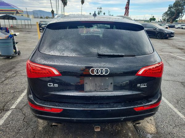 2012 AUDI Q5 Premium Plus