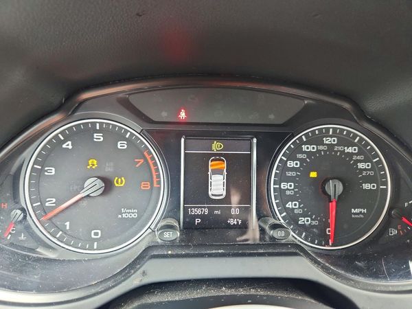 2012 AUDI Q5 Premium Plus