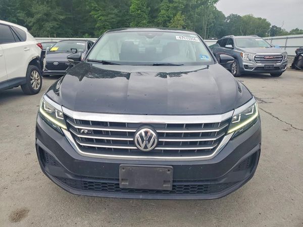 2020 VOLKSWAGEN PASSAT R-Line