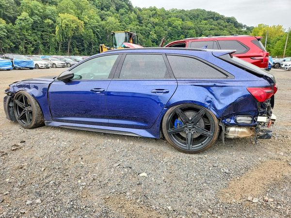 2021 AUDI RS6