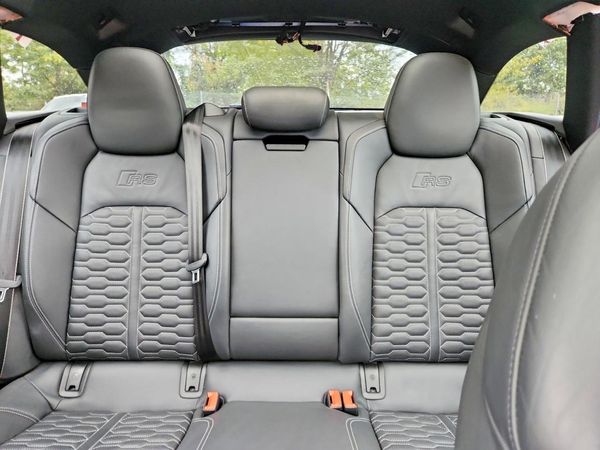 2021 AUDI RS6