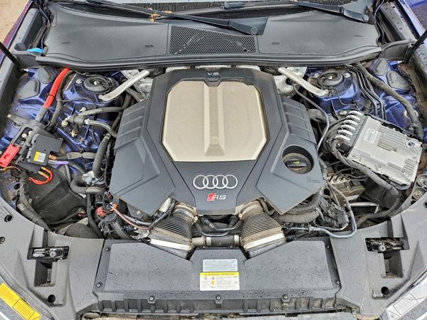 2021 AUDI RS6