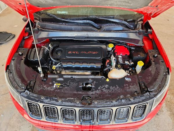 2021 JEEP COMPASS — Engine bay