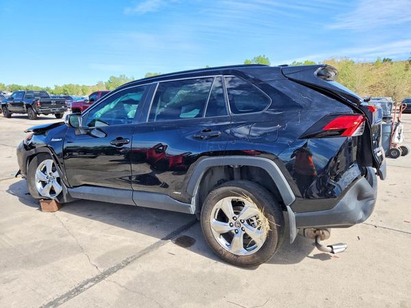 2021 TOYOTA RAV4 XLE Premium HV — DSRA