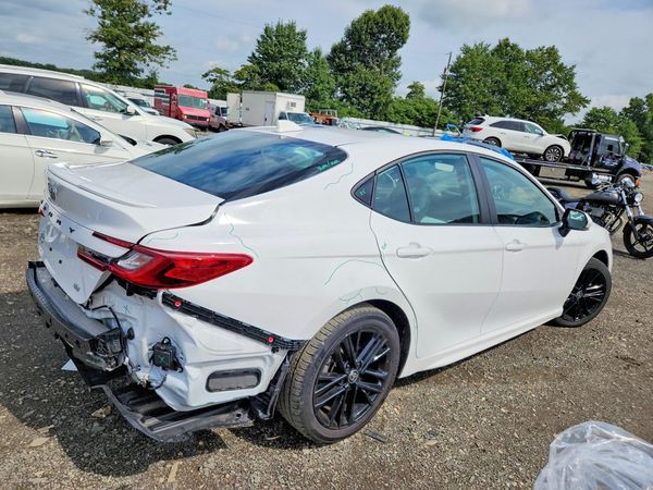 2025 TOYOTA CAMRY