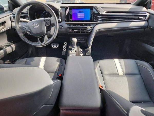 2025 TOYOTA CAMRY
