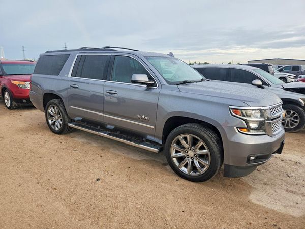 2019 CHEVROLET SUBURBAN LT — Passenger 3/4