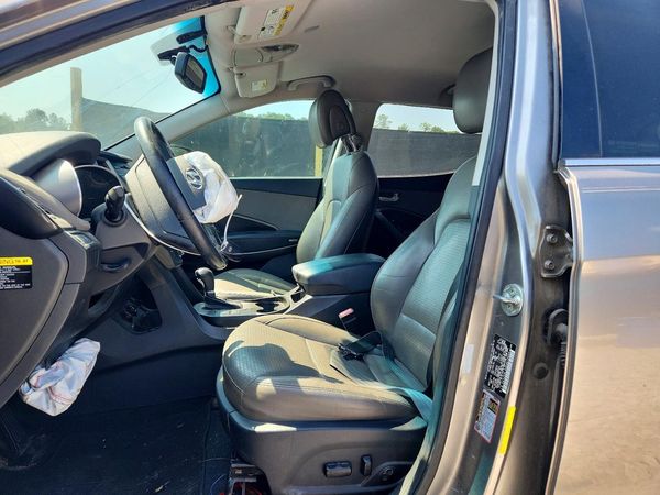 2013 HYUNDAI SANTA FE — DENT