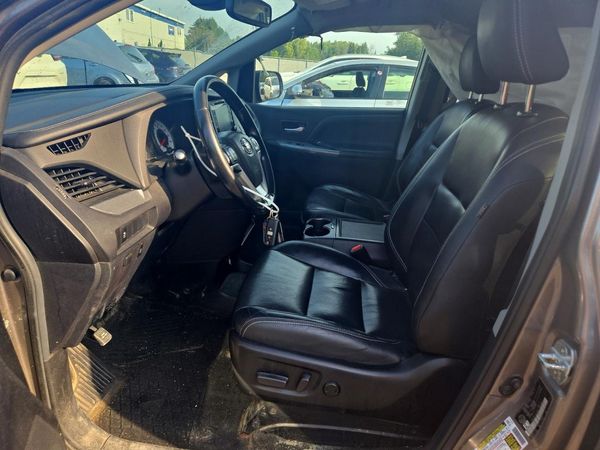 2018 TOYOTA SIENNA