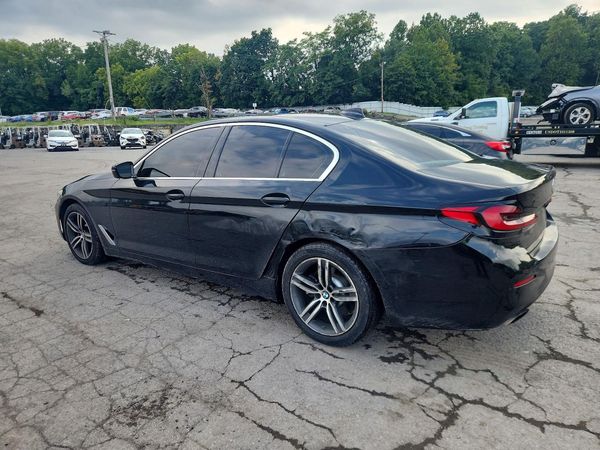 2021 BMW 530