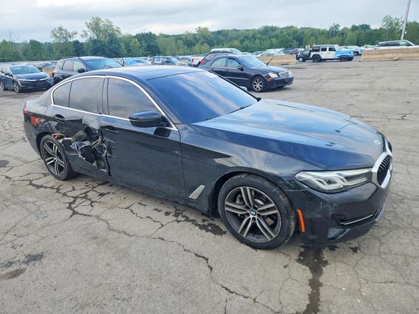 2021 BMW 530