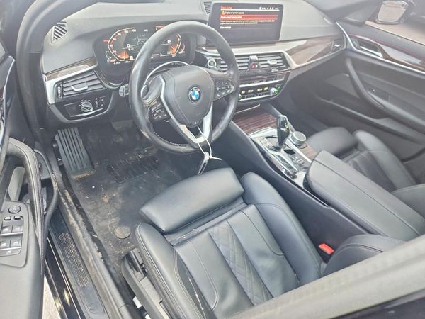 2021 BMW 530