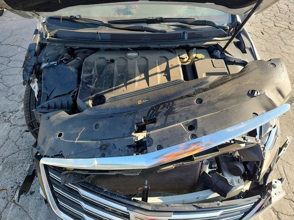 2018 CADILLAC XTS Premium Luxury — Engine bay