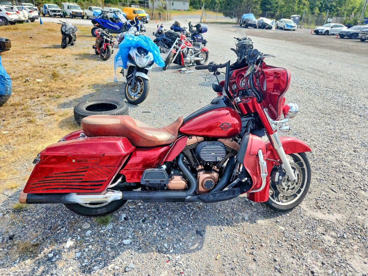 2013 HARLEY-DAVIDSON FLHX — RSDT