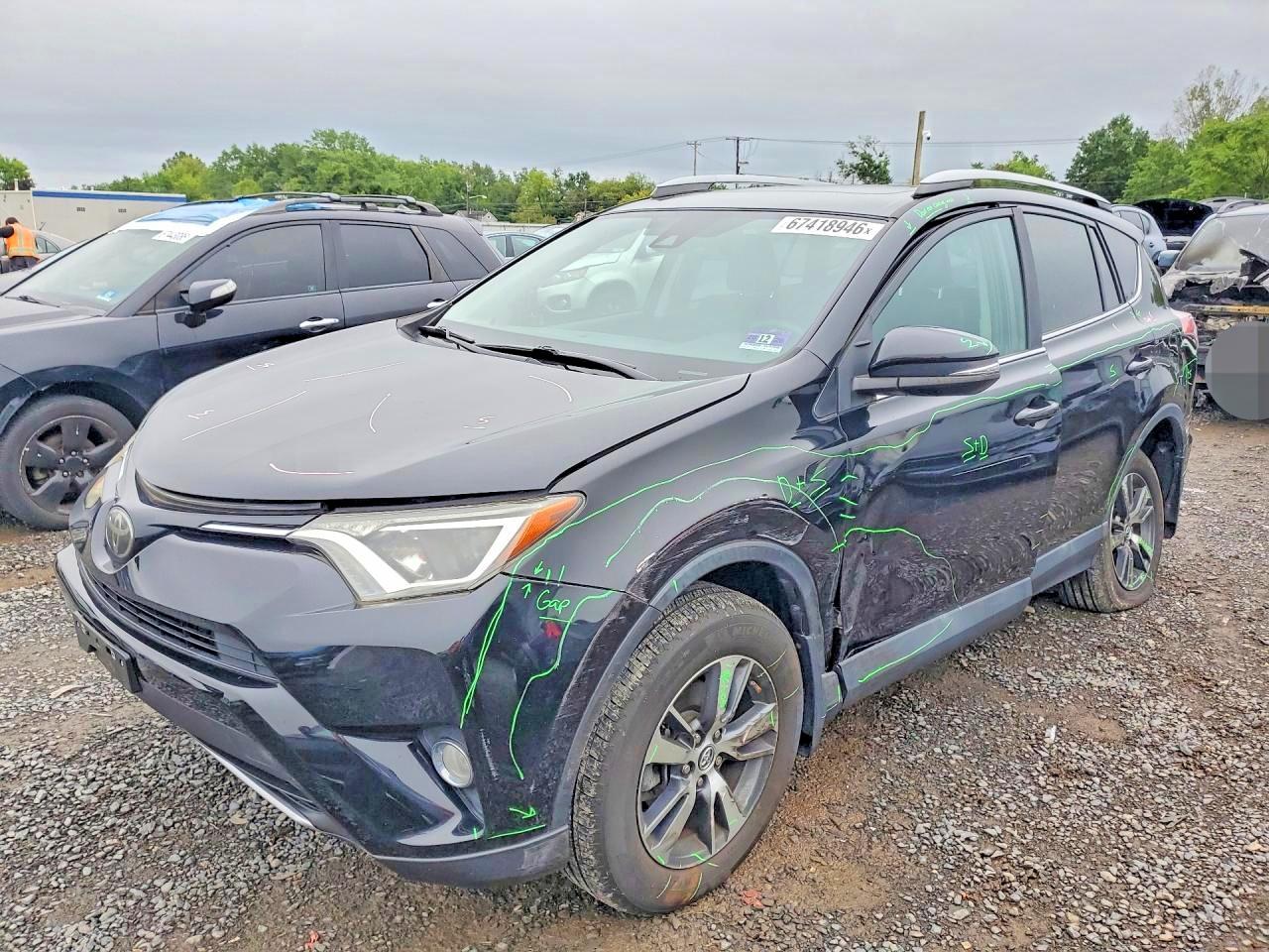 2018 TOYOTA RAV4 Adventure/XLE