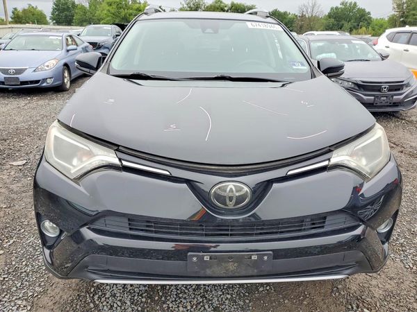 2018 TOYOTA RAV4 Adventure/XLE