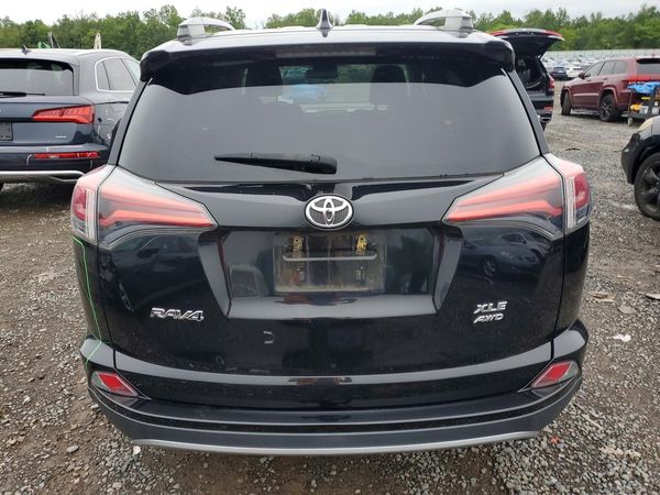 2018 TOYOTA RAV4 Adventure/XLE