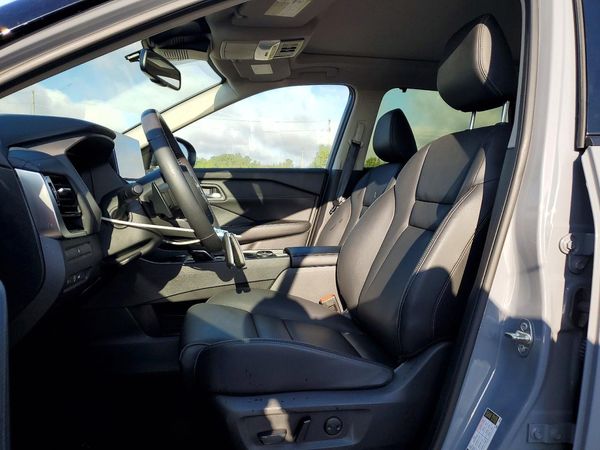 2024 NISSAN ROGUE SL