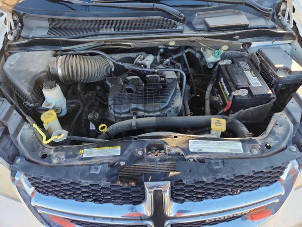2012 DODGE GRAND CARAVAN SE — Engine bay