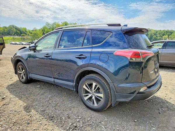 2018 TOYOTA RAV4 Adventure/XLE