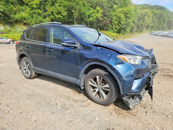2018 TOYOTA RAV4 Adventure/XLE