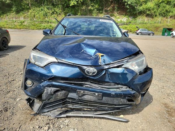 2018 TOYOTA RAV4 Adventure/XLE