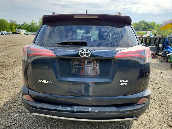 2018 TOYOTA RAV4 Adventure/XLE