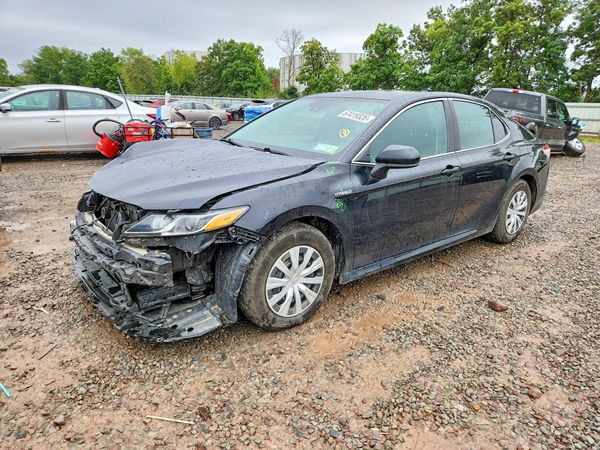2020 TOYOTA CAMRY LE Hybrid