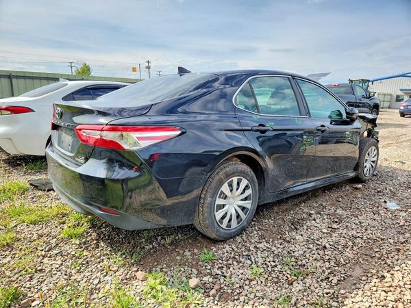 2020 TOYOTA CAMRY LE Hybrid