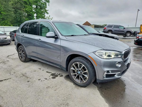 2017 BMW X5 xDrive35i — Passenger 3/4