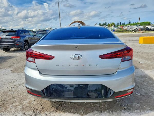 2020 HYUNDAI ELANTRA