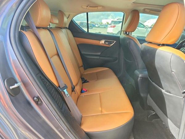 2015 LEXUS CT 200h