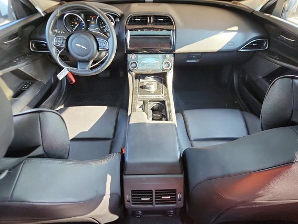 2018 JAGUAR XE