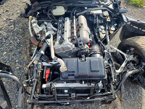 2023 POLARIS SLINGSHOT Manual — Engine bay