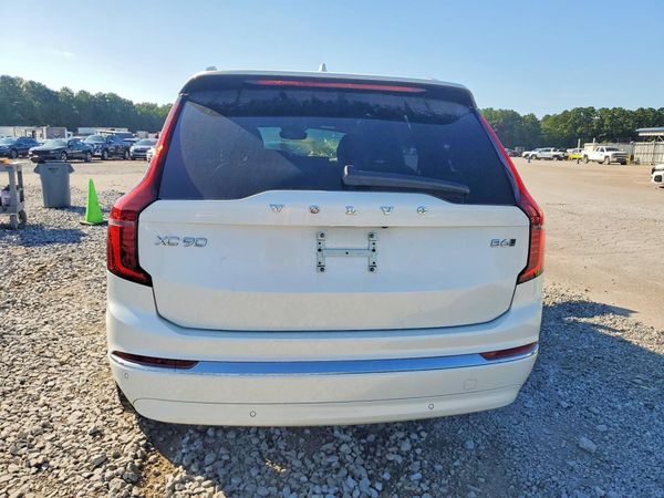 2026 VOLVO XC90