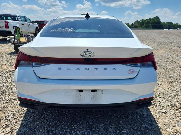 2022 HYUNDAI ELANTRA