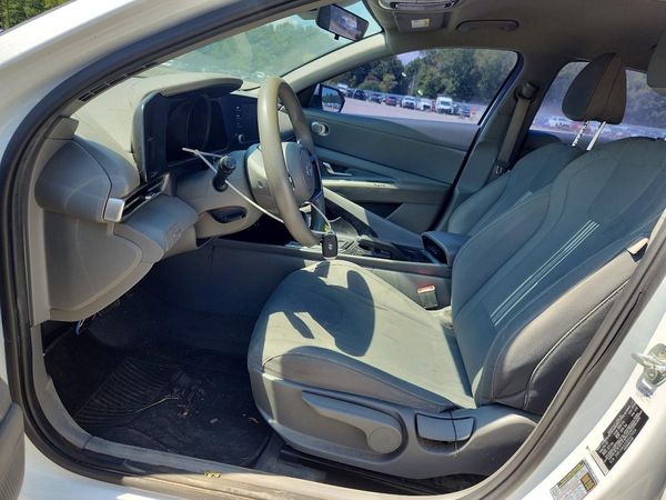 2022 HYUNDAI ELANTRA