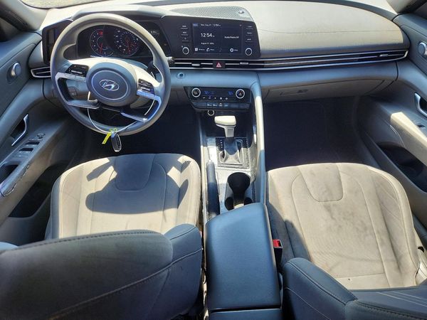 2022 HYUNDAI ELANTRA