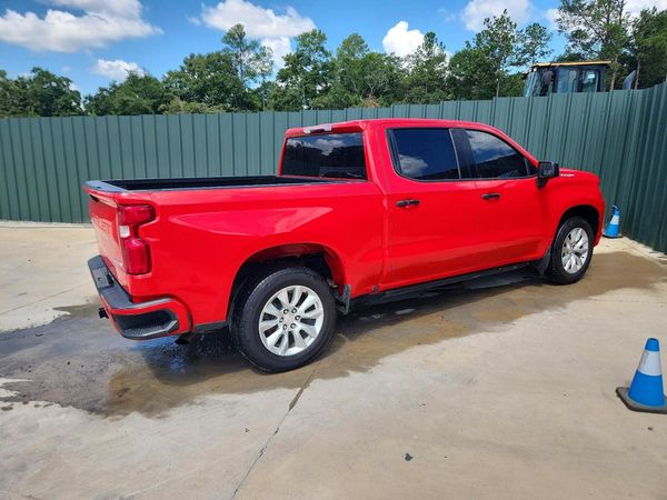 2023 CHEVROLET SILVERADO Custom