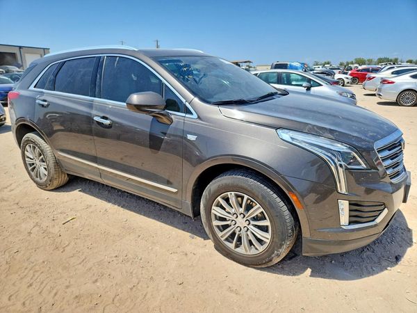 2019 CADILLAC XT5 Luxury — Passenger 3/4