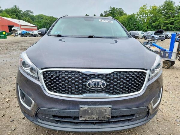 2016 KIA SORENTO L / LX