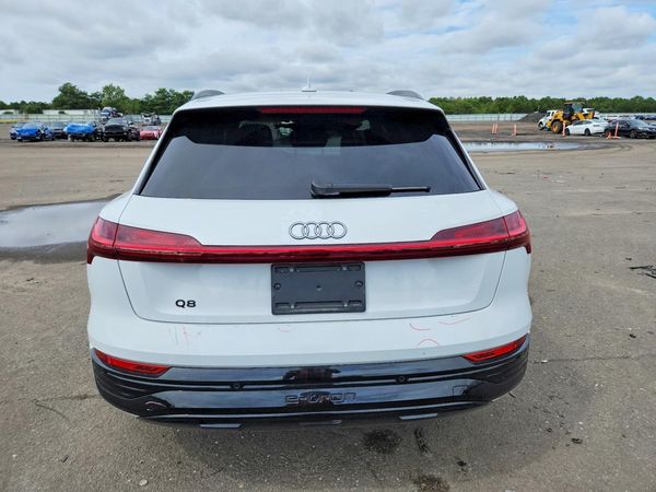 2024 AUDI Q8 E-TRON