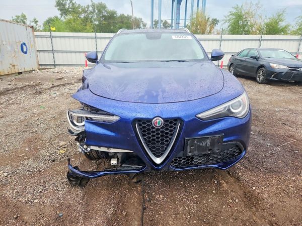 2018 ALFA ROMEO STELVIO