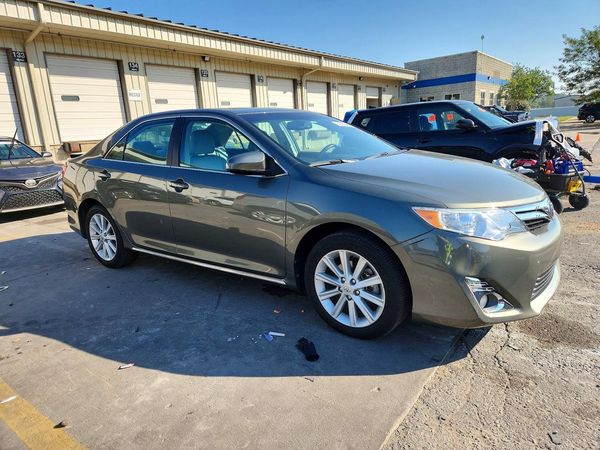 2012 TOYOTA CAMRY — Passenger 3/4