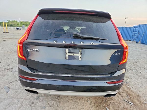 2016 VOLVO XC90