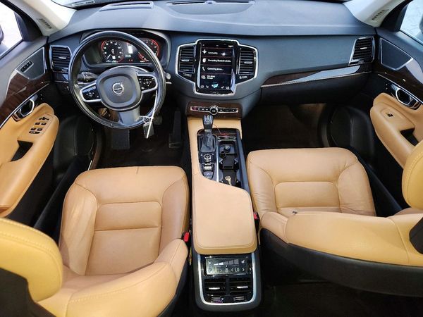 2016 VOLVO XC90